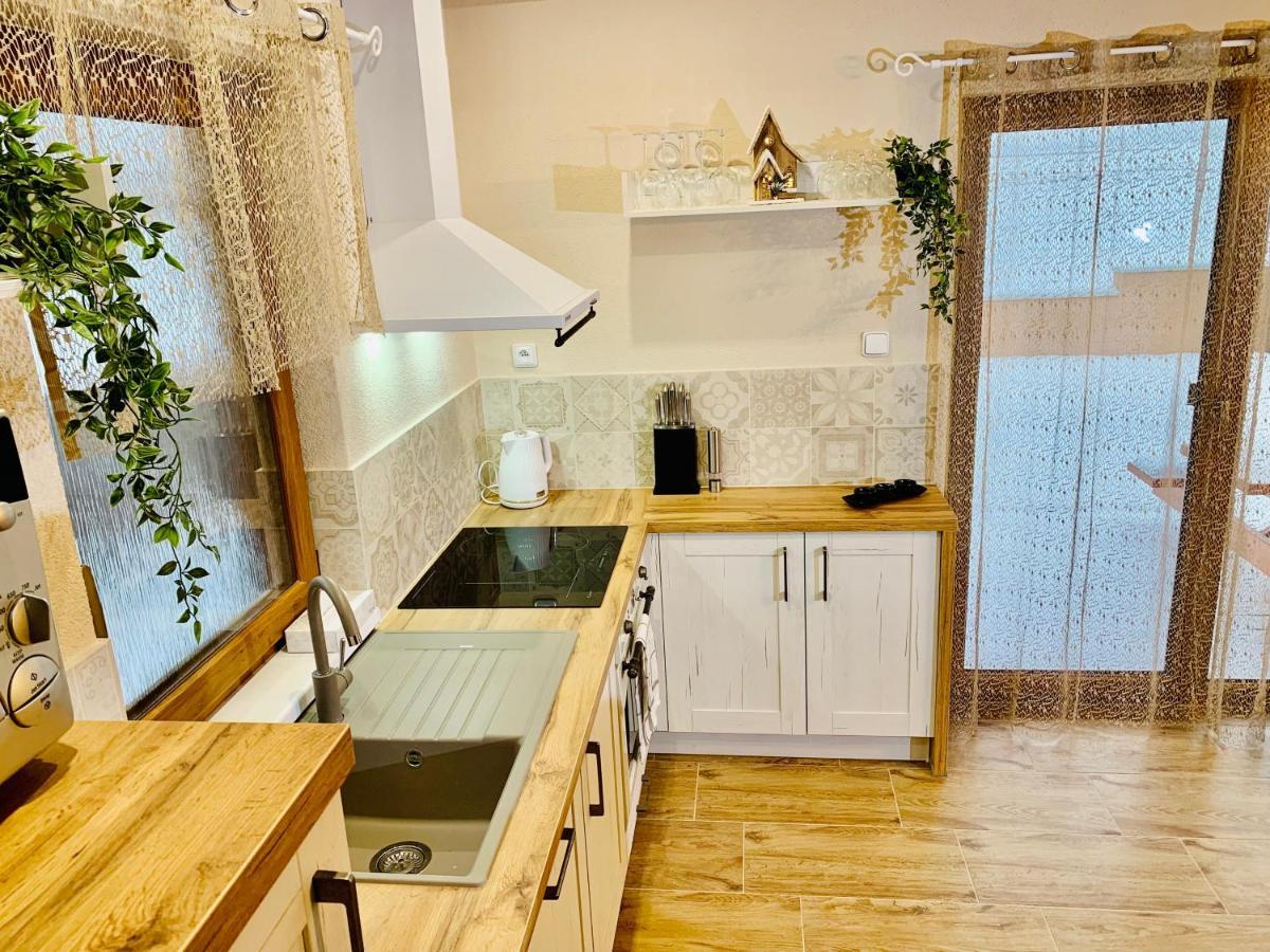Domek alpejski Romanticke Chalupky Raj-borievka, Cucoriedka A Drienka